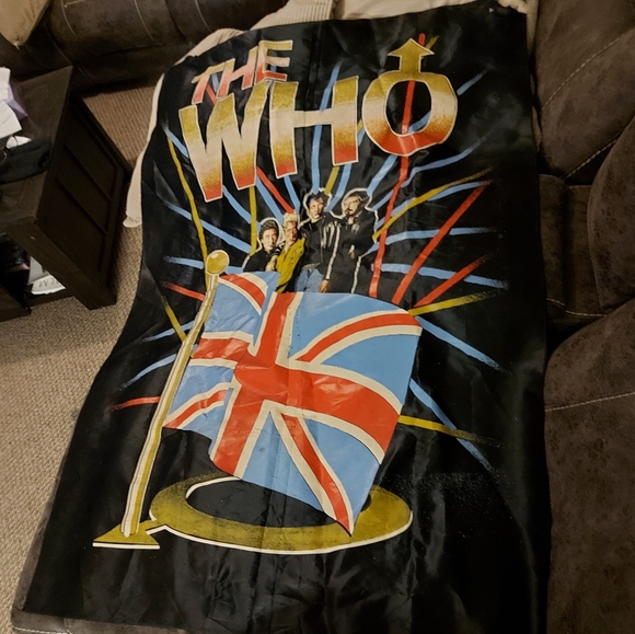 The Who Silk Flag Heavily Screened and Aged mid 1970's - Picture 3 of 10